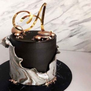 Black Cake Model Luxury