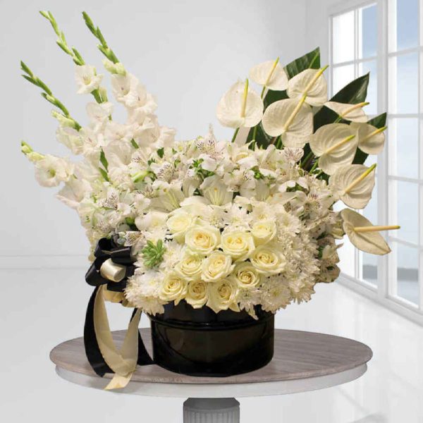 White Flower Box Model Almas