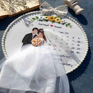 Embroidered Bride and Groom Tableau Face Design