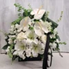 White Floral Gift Box – Elegant Arrangement with Fresh Flowers and Customizable Ribbon for Funerals and Condolences